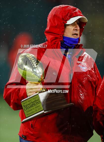 Thumbnail 3 in Aubrey @ Graham (UIL 4A Regional Semifinal Playoff) photogallery.
