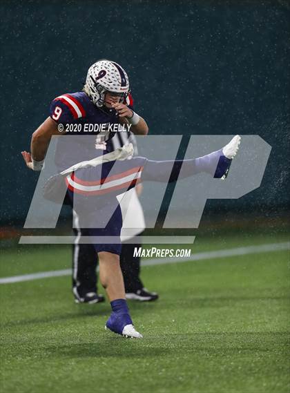 Thumbnail 3 in Aubrey @ Graham (UIL 4A Regional Semifinal Playoff) photogallery.