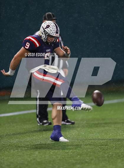 Thumbnail 2 in Aubrey @ Graham (UIL 4A Regional Semifinal Playoff) photogallery.