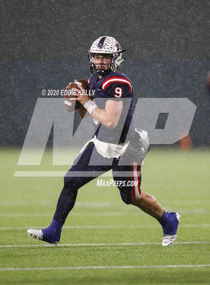 Thumbnail 3 in Aubrey @ Graham (UIL 4A Regional Semifinal Playoff) photogallery.