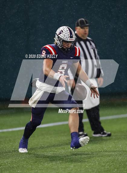 Thumbnail 3 in Aubrey @ Graham (UIL 4A Regional Semifinal Playoff) photogallery.