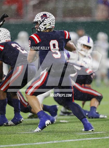 Thumbnail 2 in Aubrey @ Graham (UIL 4A Regional Semifinal Playoff) photogallery.