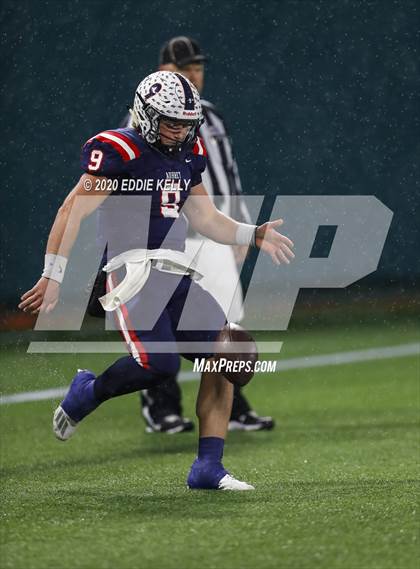 Thumbnail 1 in Aubrey @ Graham (UIL 4A Regional Semifinal Playoff) photogallery.