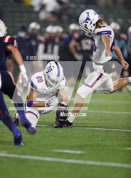 Thumbnail 1 in Aubrey @ Graham (UIL 4A Regional Semifinal Playoff) photogallery.