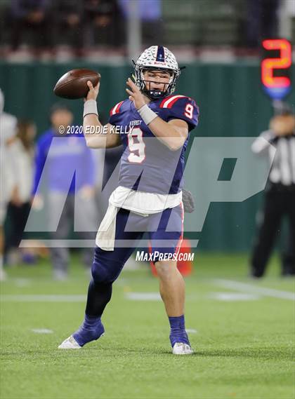 Thumbnail 1 in Aubrey @ Graham (UIL 4A Regional Semifinal Playoff) photogallery.