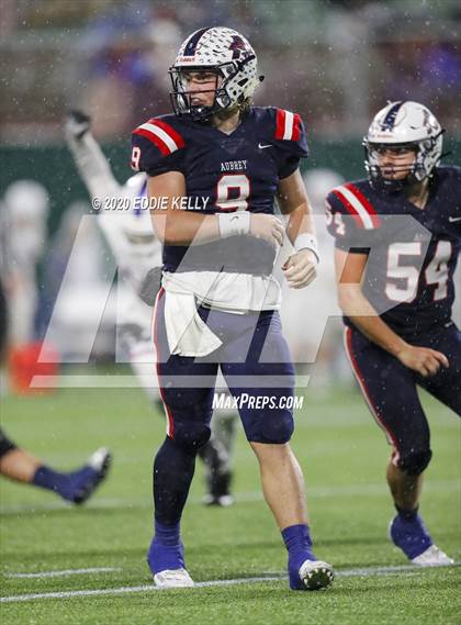 Thumbnail 2 in Aubrey @ Graham (UIL 4A Regional Semifinal Playoff) photogallery.