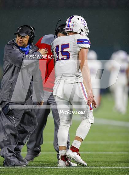 Thumbnail 1 in Aubrey @ Graham (UIL 4A Regional Semifinal Playoff) photogallery.