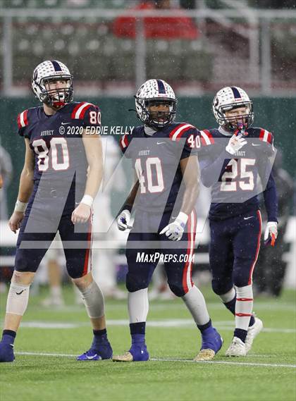 Thumbnail 2 in Aubrey @ Graham (UIL 4A Regional Semifinal Playoff) photogallery.