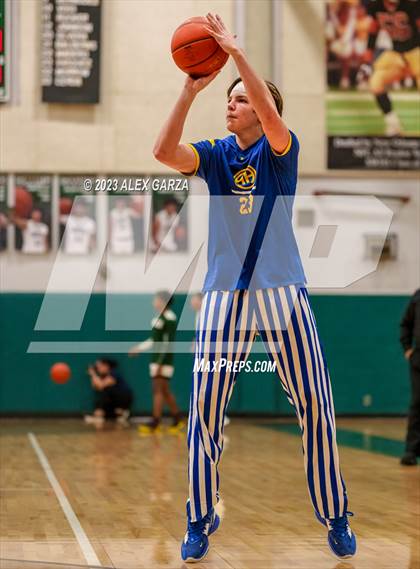 Thumbnail 1 in Alamo Heights vs Southwest (UIL 5A Reg 3 & 4 Bi-District) photogallery.