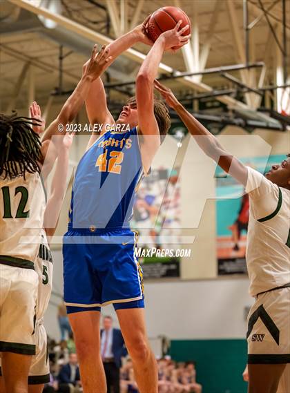 Thumbnail 2 in Alamo Heights vs Southwest (UIL 5A Reg 3 & 4 Bi-District) photogallery.