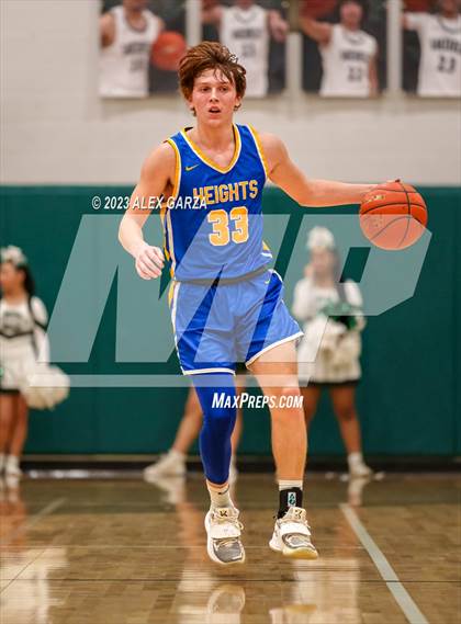 Thumbnail 1 in Alamo Heights vs Southwest (UIL 5A Reg 3 & 4 Bi-District) photogallery.