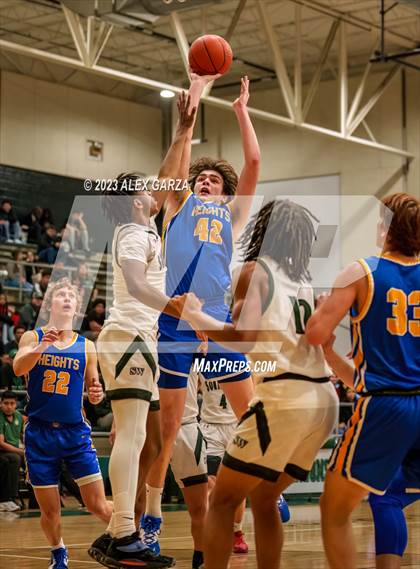 Thumbnail 1 in Alamo Heights vs Southwest (UIL 5A Reg 3 & 4 Bi-District) photogallery.