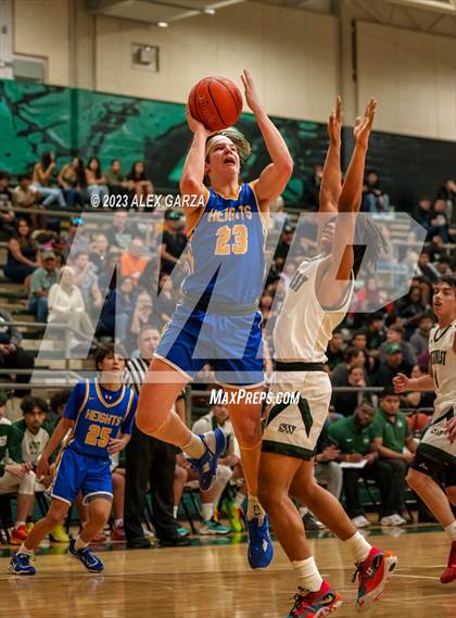 Thumbnail 1 in Alamo Heights vs Southwest (UIL 5A Reg 3 & 4 Bi-District) photogallery.
