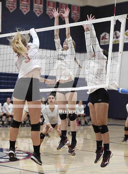 Thumbnail 3 in El Modena @ Yorba Linda photogallery.