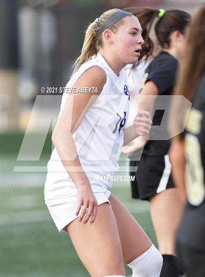 Thumbnail 2 in Fruita Monument vs Rock Canyon (CHSAA 5A Championship - Round 1) photogallery.