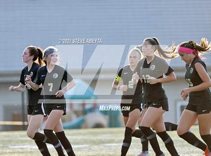 Thumbnail 2 in Fruita Monument vs Rock Canyon (CHSAA 5A Championship - Round 1) photogallery.
