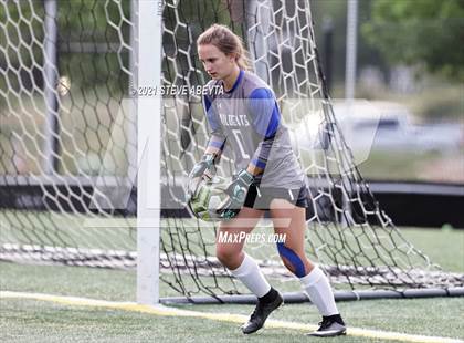 Thumbnail 1 in Fruita Monument vs Rock Canyon (CHSAA 5A Championship - Round 1) photogallery.