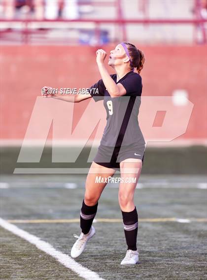 Thumbnail 3 in Fruita Monument vs Rock Canyon (CHSAA 5A Championship - Round 1) photogallery.