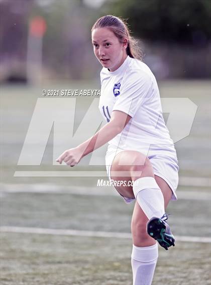 Thumbnail 2 in Fruita Monument vs Rock Canyon (CHSAA 5A Championship - Round 1) photogallery.