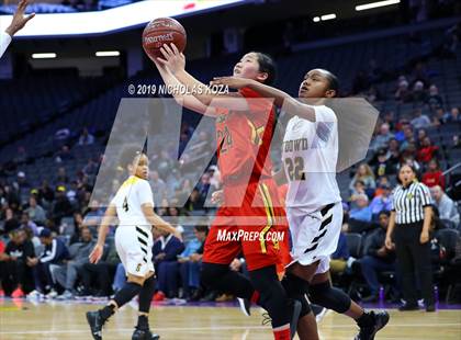 Thumbnail 3 in Rosary Academy vs. Bishop O'Dowd (CIF State D1 Final) photogallery.