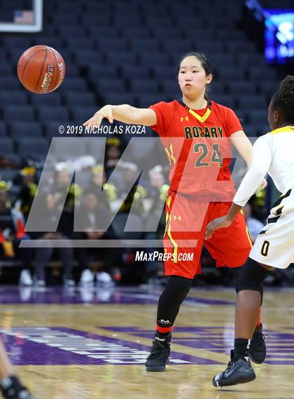 Thumbnail 3 in Rosary Academy vs. Bishop O'Dowd (CIF State D1 Final) photogallery.