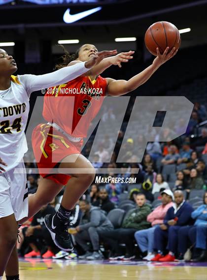 Thumbnail 3 in Rosary Academy vs. Bishop O'Dowd (CIF State D1 Final) photogallery.