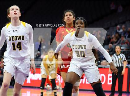 Thumbnail 3 in Rosary Academy vs. Bishop O'Dowd (CIF State D1 Final) photogallery.