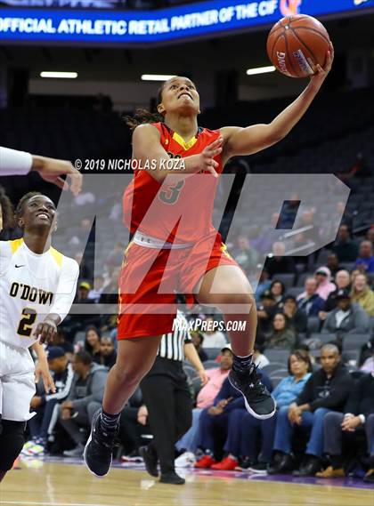 Thumbnail 1 in Rosary Academy vs. Bishop O'Dowd (CIF State D1 Final) photogallery.