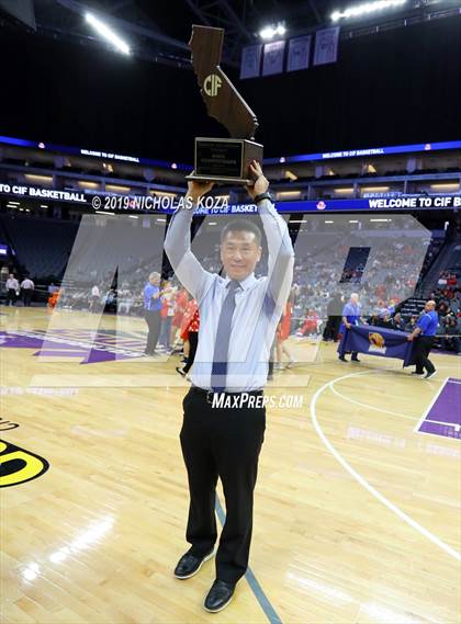 Thumbnail 2 in Rosary Academy vs. Bishop O'Dowd (CIF State D1 Final) photogallery.