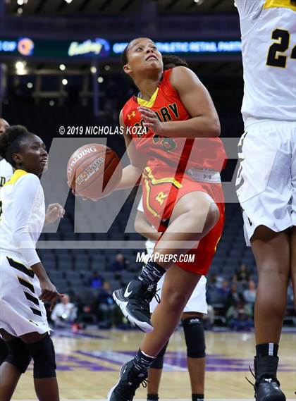 Thumbnail 3 in Rosary Academy vs. Bishop O'Dowd (CIF State D1 Final) photogallery.