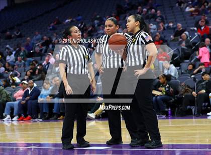 Thumbnail 2 in Rosary Academy vs. Bishop O'Dowd (CIF State D1 Final) photogallery.