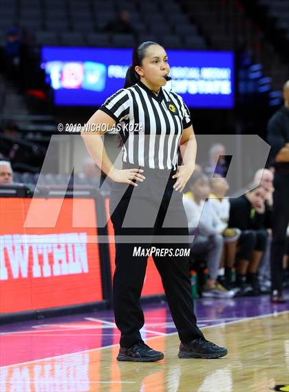 Thumbnail 3 in Rosary Academy vs. Bishop O'Dowd (CIF State D1 Final) photogallery.