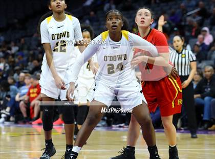 Thumbnail 3 in Rosary Academy vs. Bishop O'Dowd (CIF State D1 Final) photogallery.