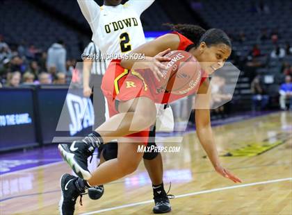Thumbnail 2 in Rosary Academy vs. Bishop O'Dowd (CIF State D1 Final) photogallery.