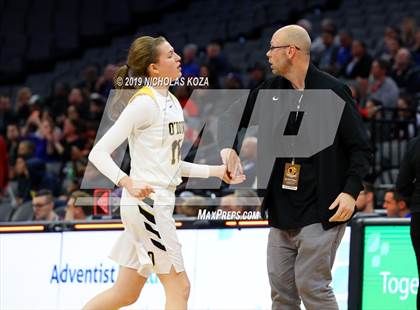 Thumbnail 3 in Rosary Academy vs. Bishop O'Dowd (CIF State D1 Final) photogallery.