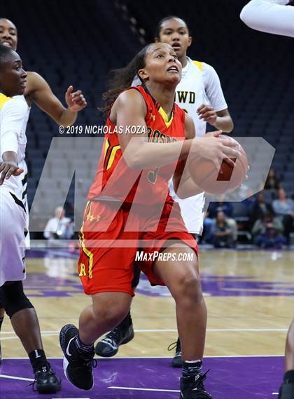 Thumbnail 3 in Rosary Academy vs. Bishop O'Dowd (CIF State D1 Final) photogallery.