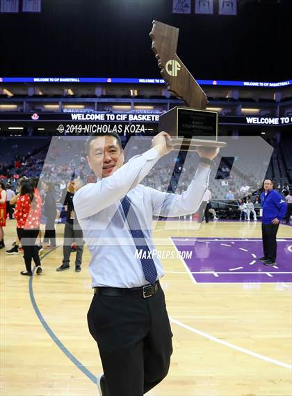 Thumbnail 1 in Rosary Academy vs. Bishop O'Dowd (CIF State D1 Final) photogallery.