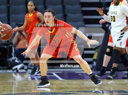 Thumbnail 3 in Rosary Academy vs. Bishop O'Dowd (CIF State D1 Final) photogallery.