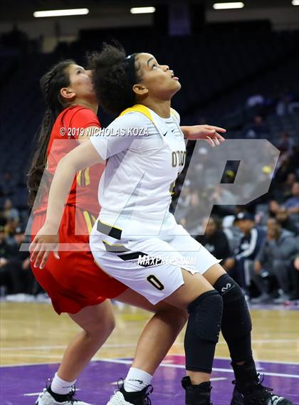Thumbnail 1 in Rosary Academy vs. Bishop O'Dowd (CIF State D1 Final) photogallery.
