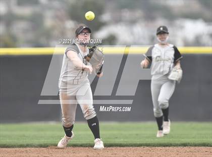 Thumbnail 1 in Canyon @ El Modena photogallery.