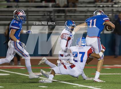 Thumbnail 1 in Westlake vs. Hays photogallery.