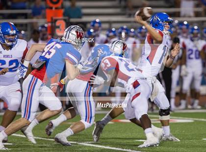 Thumbnail 2 in Westlake vs. Hays photogallery.