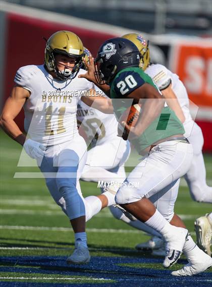 Thumbnail 2 in Pulaski Academy vs. Little Rock Christian Academy (AAA 5A Final) photogallery.