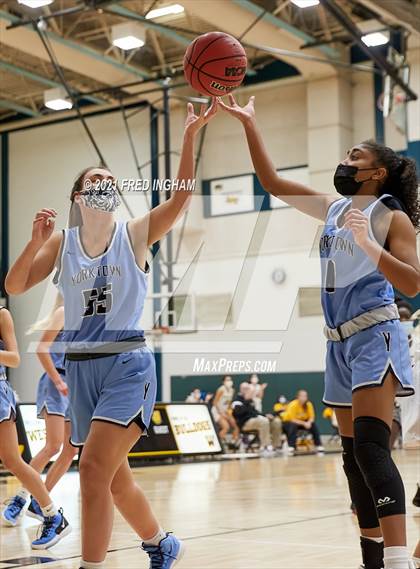 Thumbnail 1 in Yorktown @ Westfield (Regional First Round) photogallery.