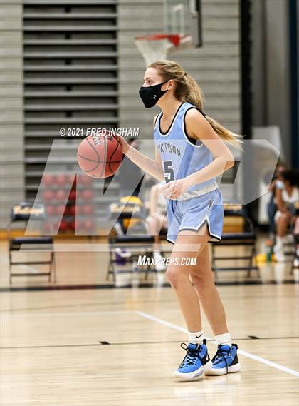 Thumbnail 2 in Yorktown @ Westfield (Regional First Round) photogallery.