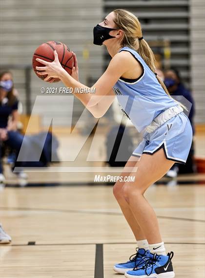 Thumbnail 1 in Yorktown @ Westfield (Regional First Round) photogallery.