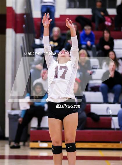 Thumbnail 1 in Pine Bush vs. Ossining (NYSPHSAA Class AA Regional Semifinal) photogallery.