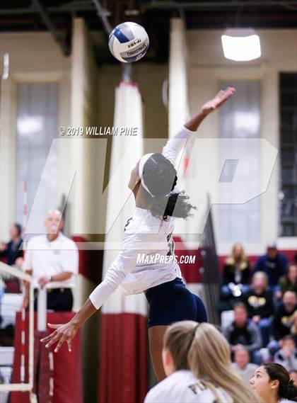 Thumbnail 1 in Pine Bush vs. Ossining (NYSPHSAA Class AA Regional Semifinal) photogallery.