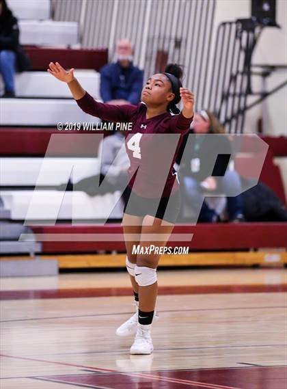 Thumbnail 2 in Pine Bush vs. Ossining (NYSPHSAA Class AA Regional Semifinal) photogallery.