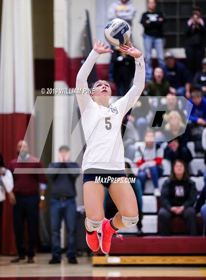 Thumbnail 1 in Pine Bush vs. Ossining (NYSPHSAA Class AA Regional Semifinal) photogallery.